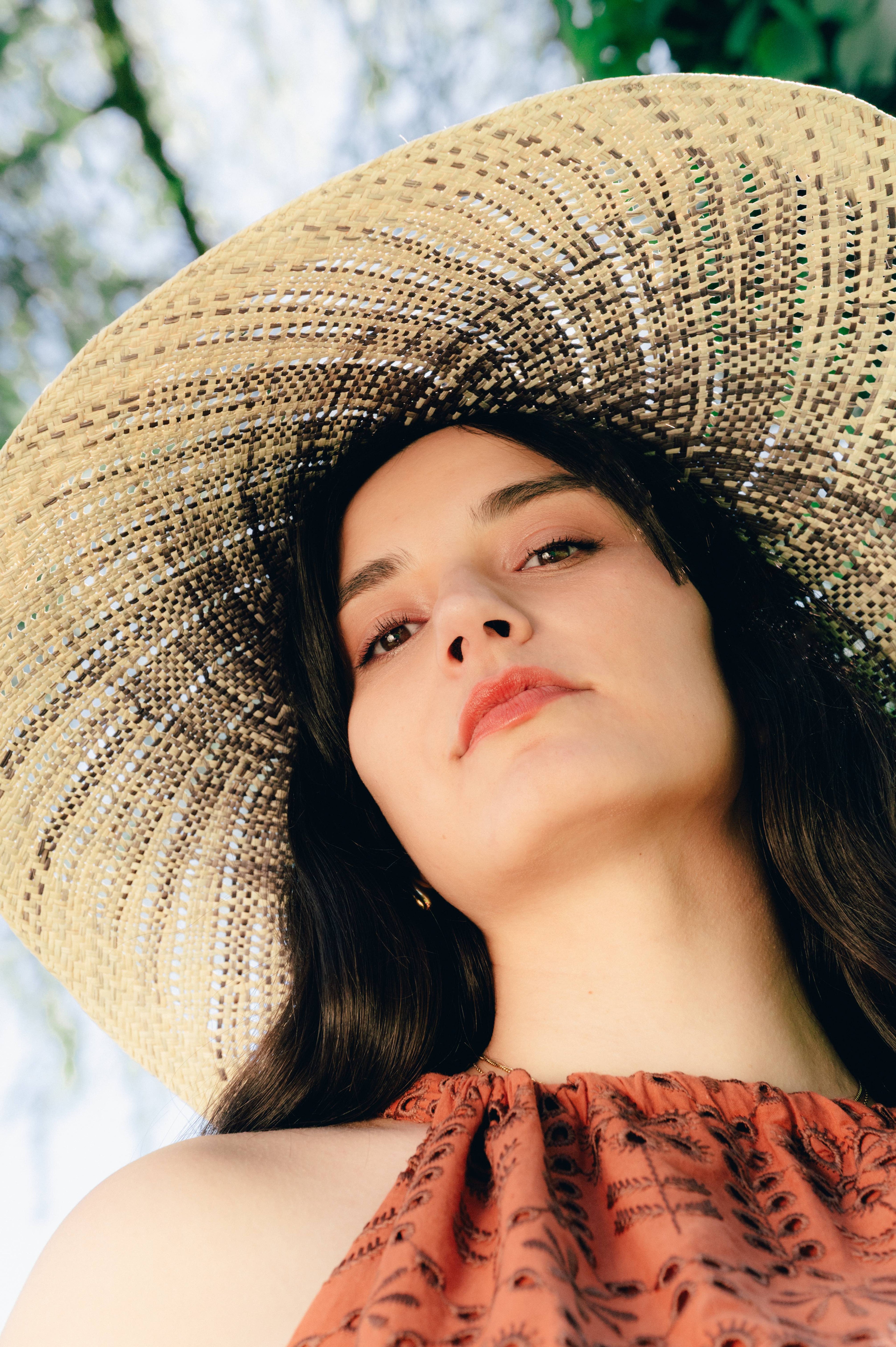 Chapeaux femme en paille artisanaux