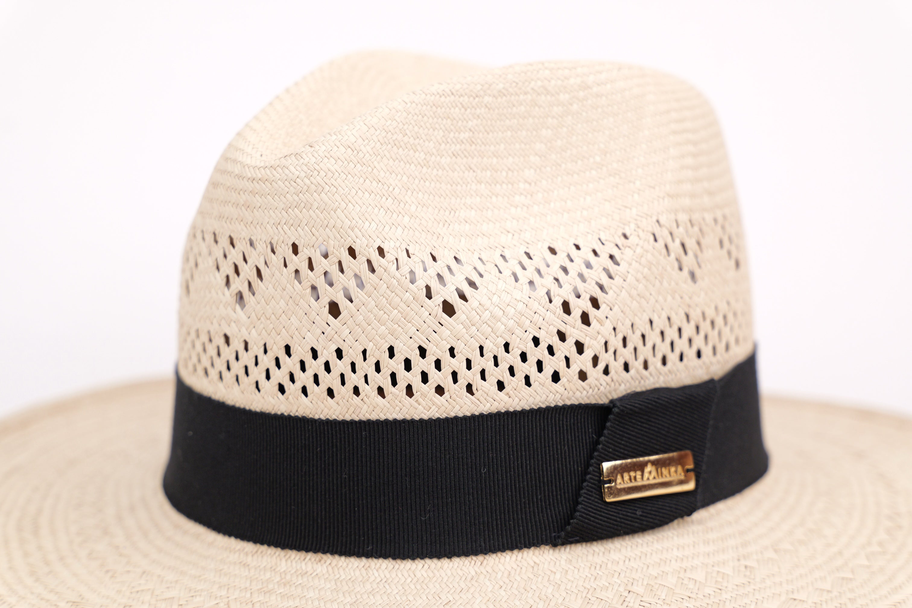 Chapeau Raffaello – Chapeau panama artisanal en paille fino, pièce unique | ARTEMINKA