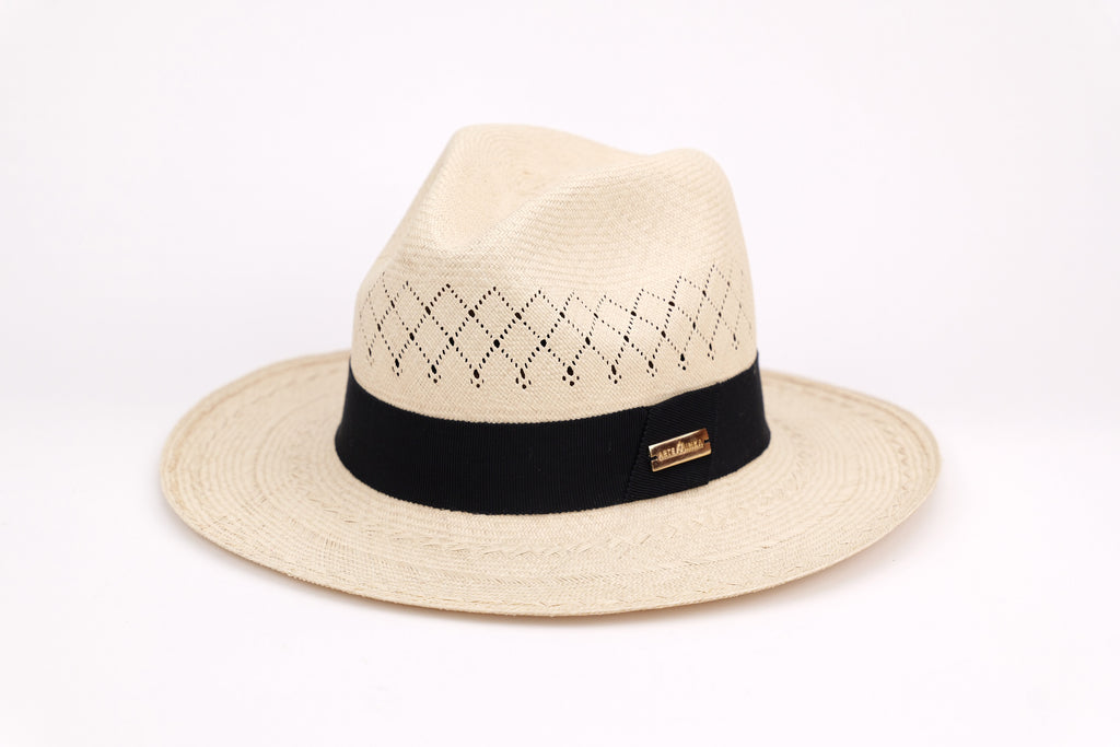 Chapeau Raffaello – Chapeau panama artisanal en paille fino, pièce unique | ARTEMINKA