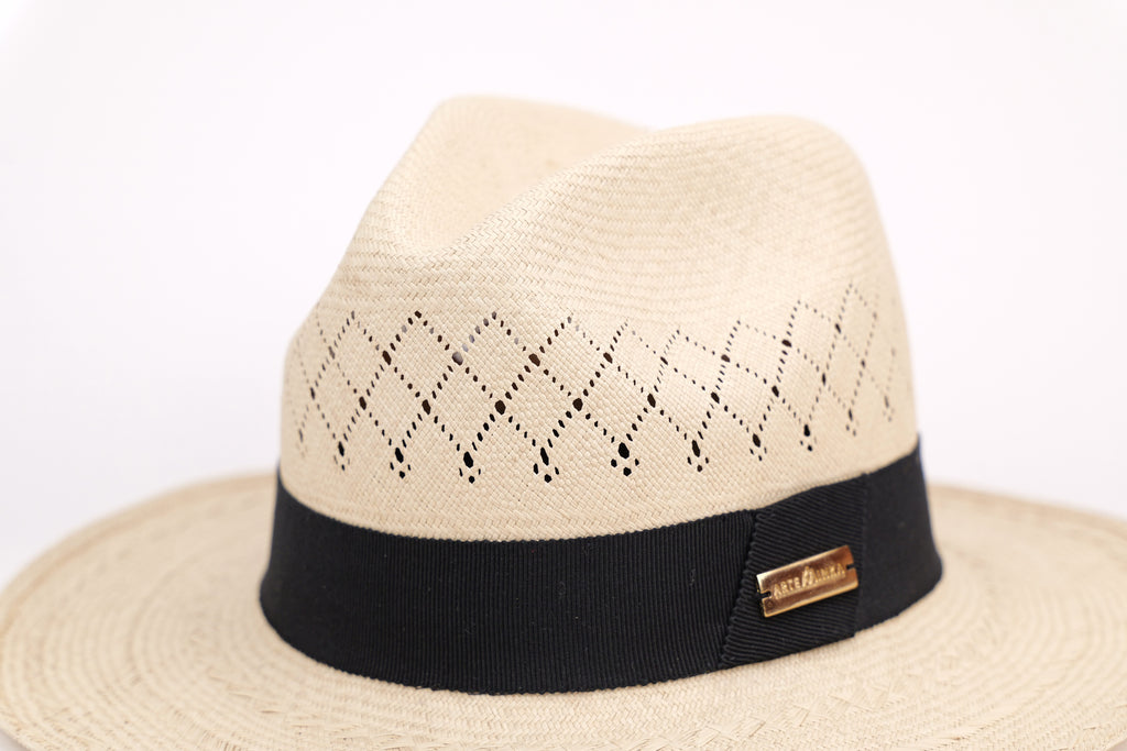 Chapeau Raffaello – Chapeau panama artisanal en paille fino, pièce unique | ARTEMINKA