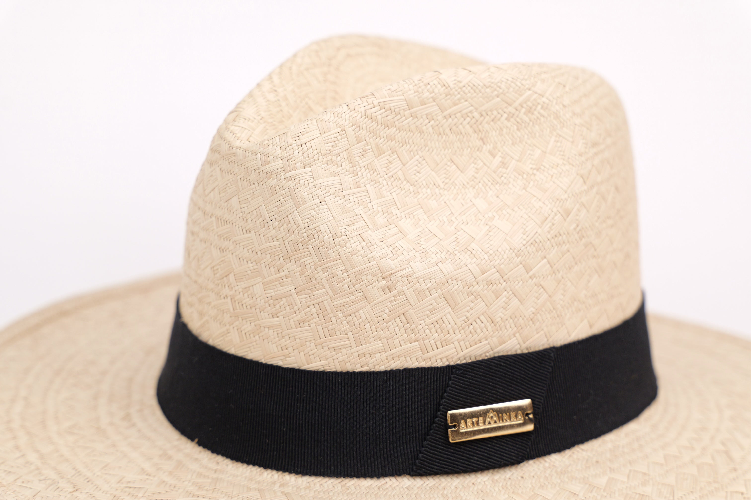 Chapeau Raffaello – Chapeau panama artisanal en paille fino, pièce unique | ARTEMINKA